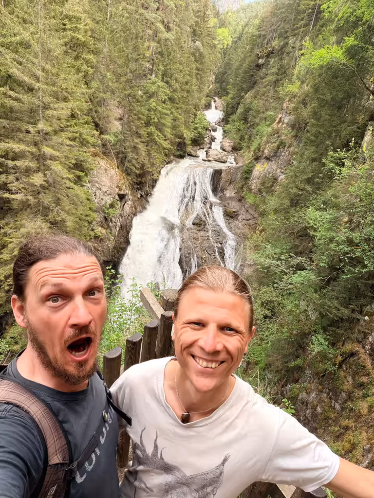 Italientour - Freizeit - Blick auf Wasserfall